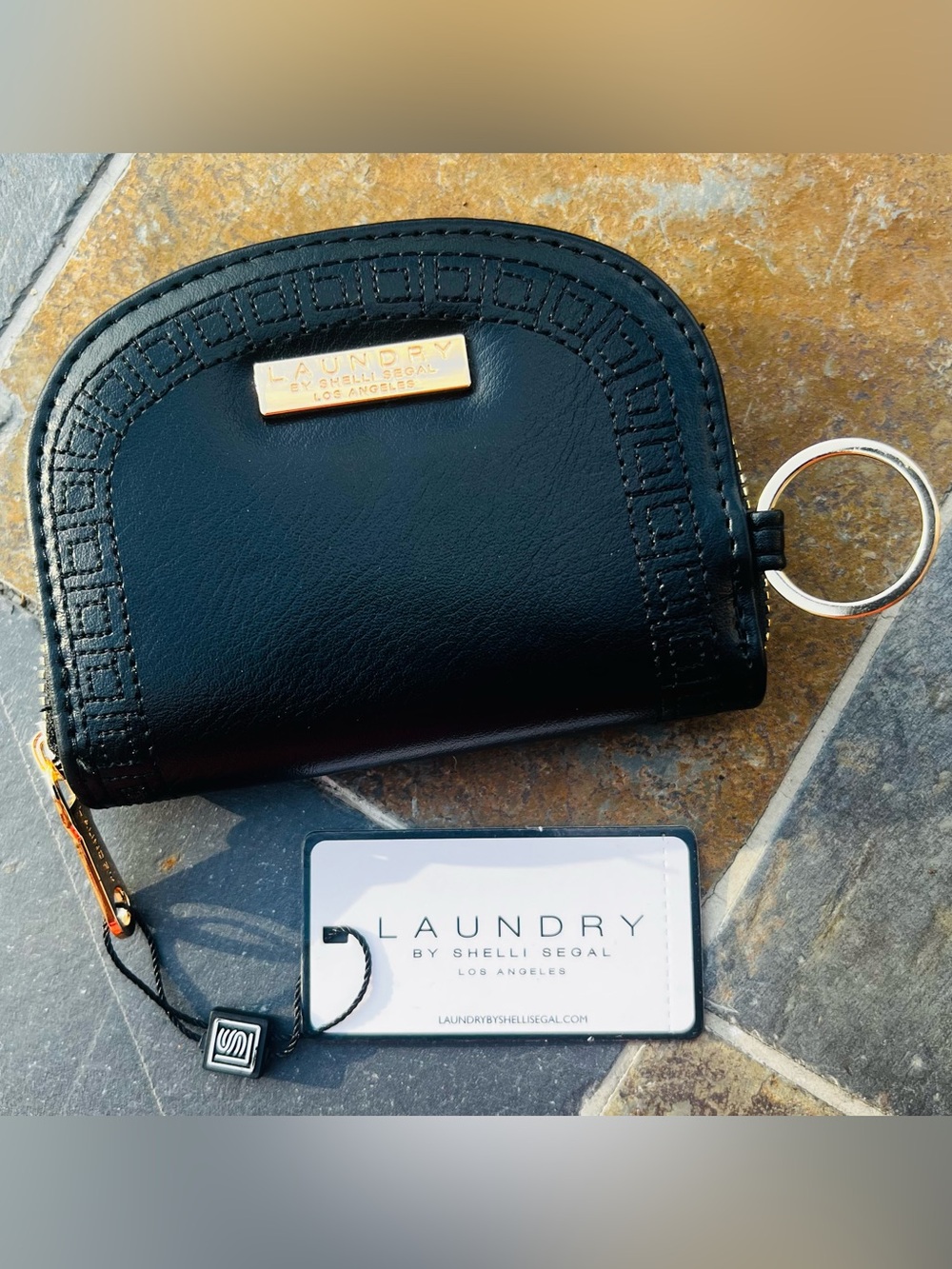 NWT LAUNDRY BY SHELLI SEGAL DOME ZIP AROUND WALLET CARD HOLDER CASE ORGANIZER